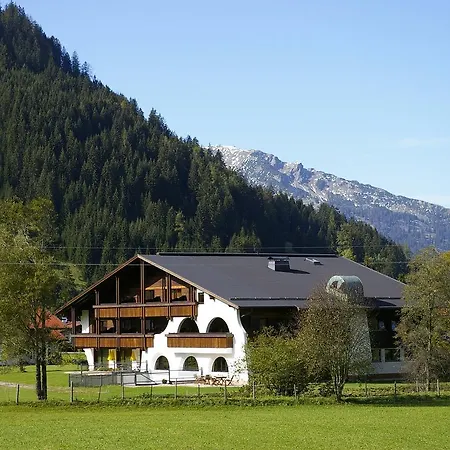 Hotel Schnoeller 3*